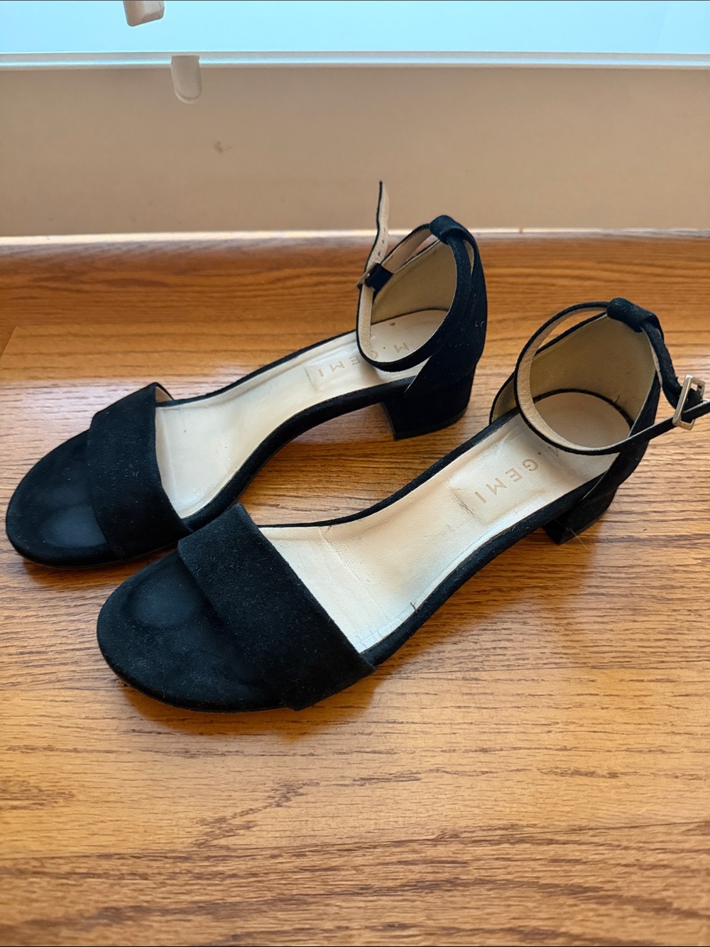 M. Gemi low block heel sandal